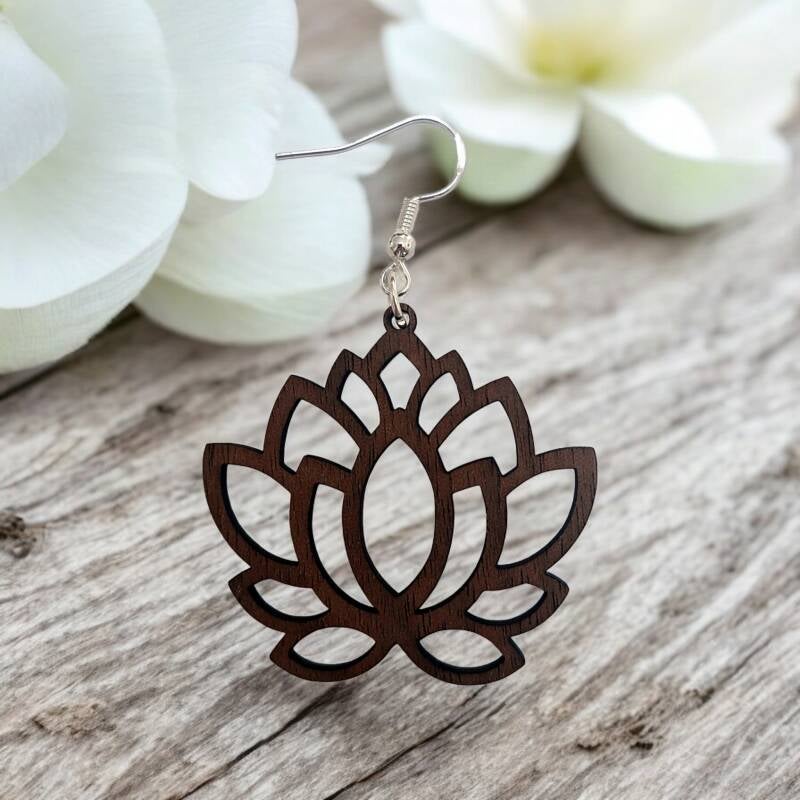 Kreative Ohrringe aus Holz